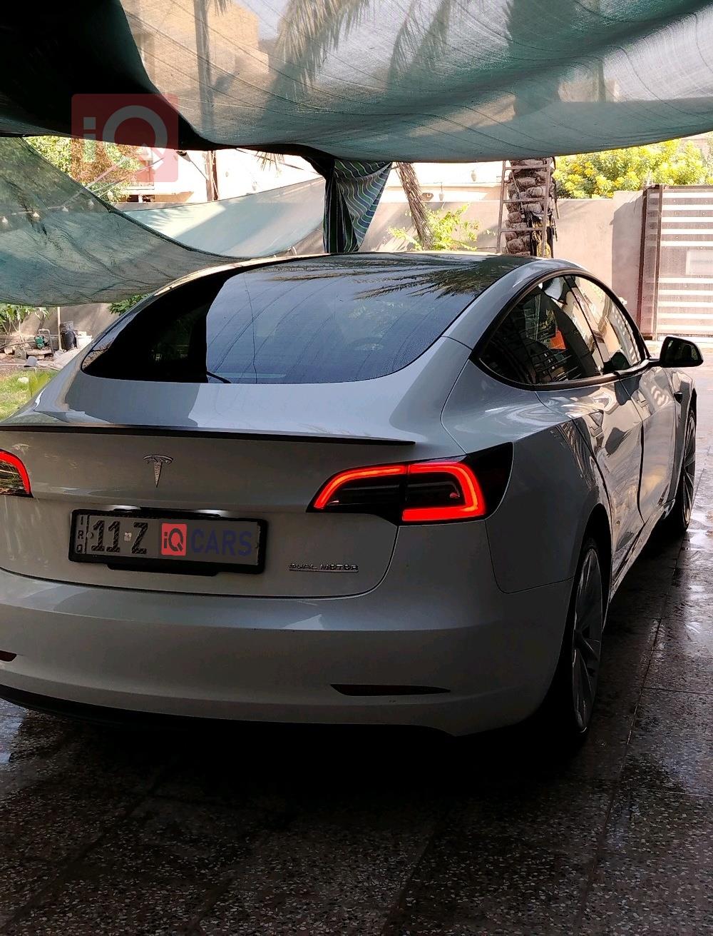 تسلا موديل 3